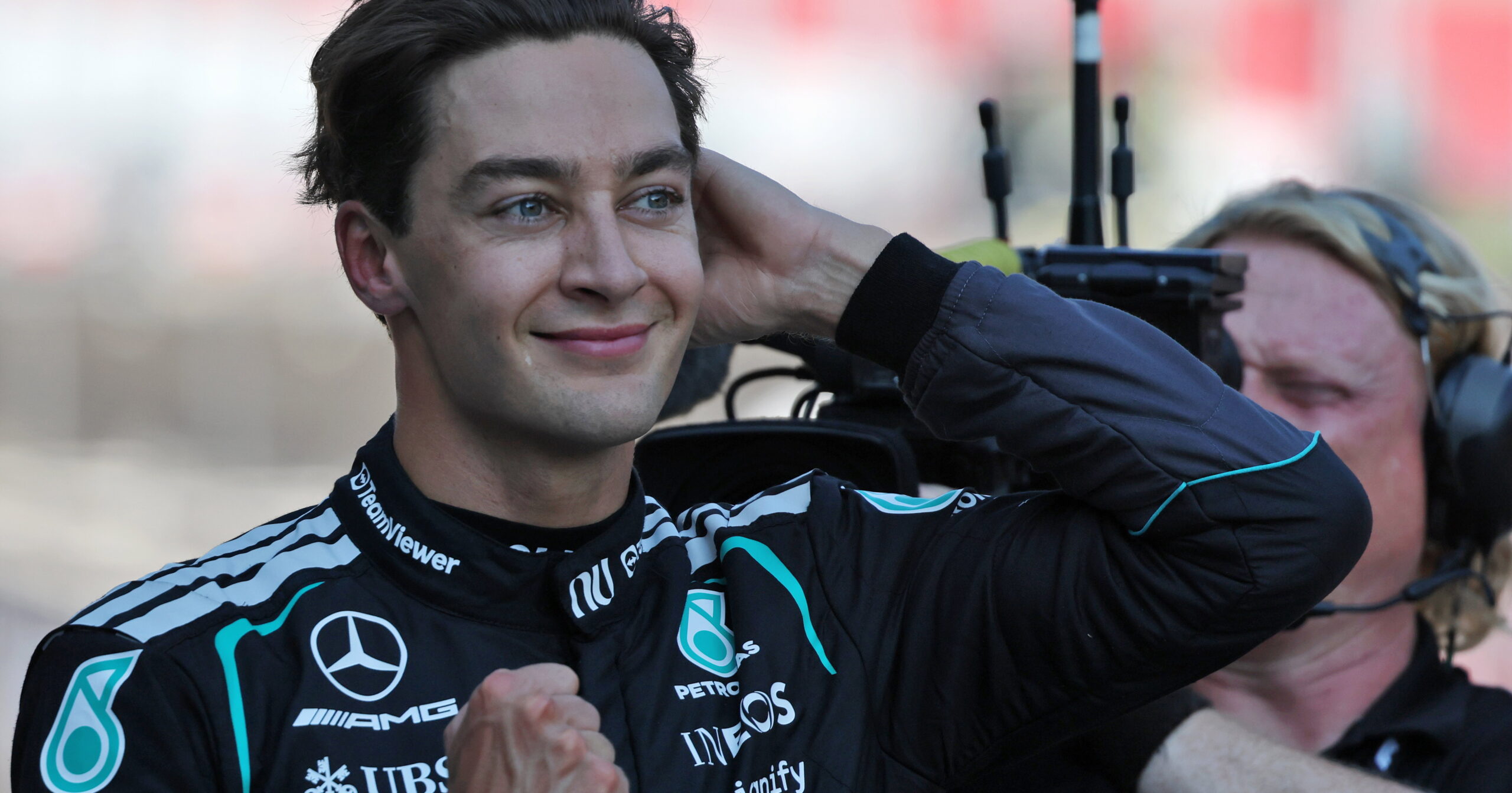 George Russell conquista pole controversa na Áustria