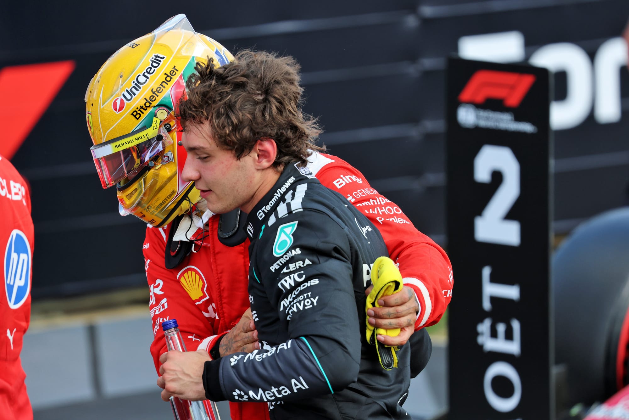 Kimi Antonelli brilha e garante pole no GP da Grã-bretanha 2026