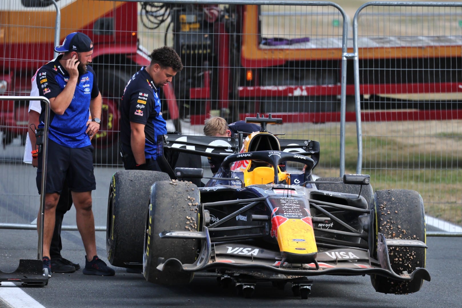 Red Bull pode abandonar asa invertida após falhas de Verstappen