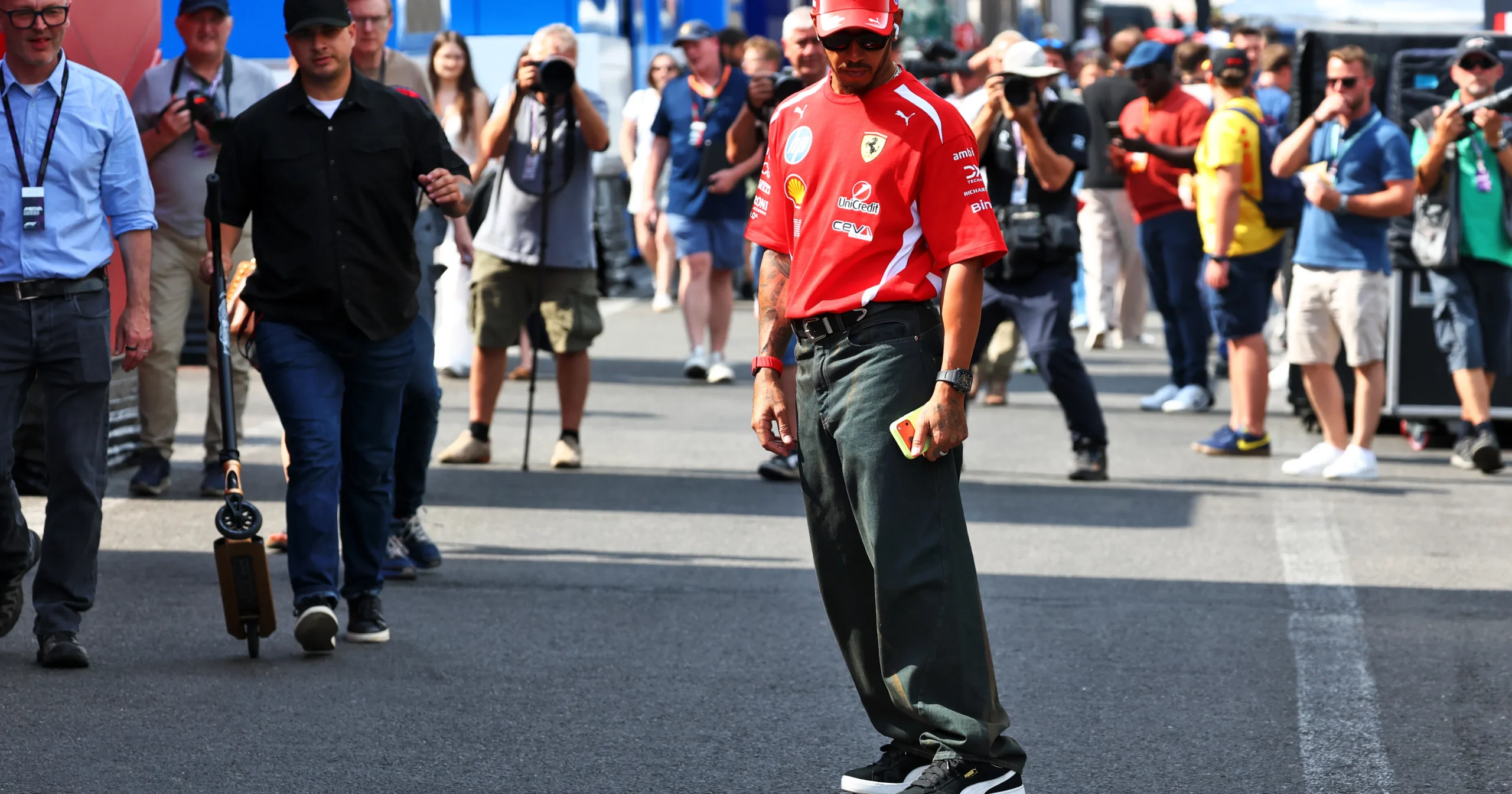 Hamilton elogia avanço da Ferrari e projeta desafio em Spa