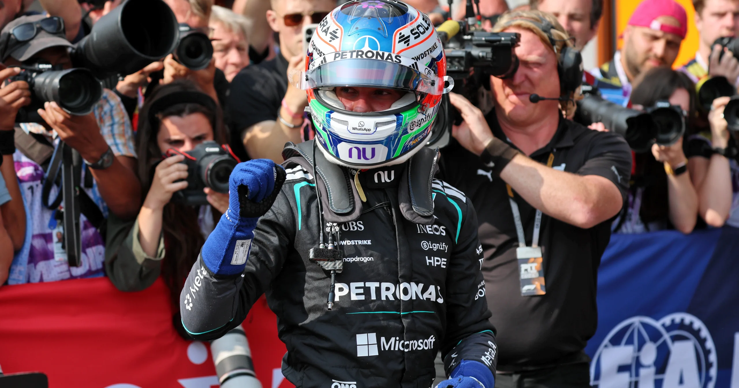 Antonelli domina Spa e desafia Verstappen na largada