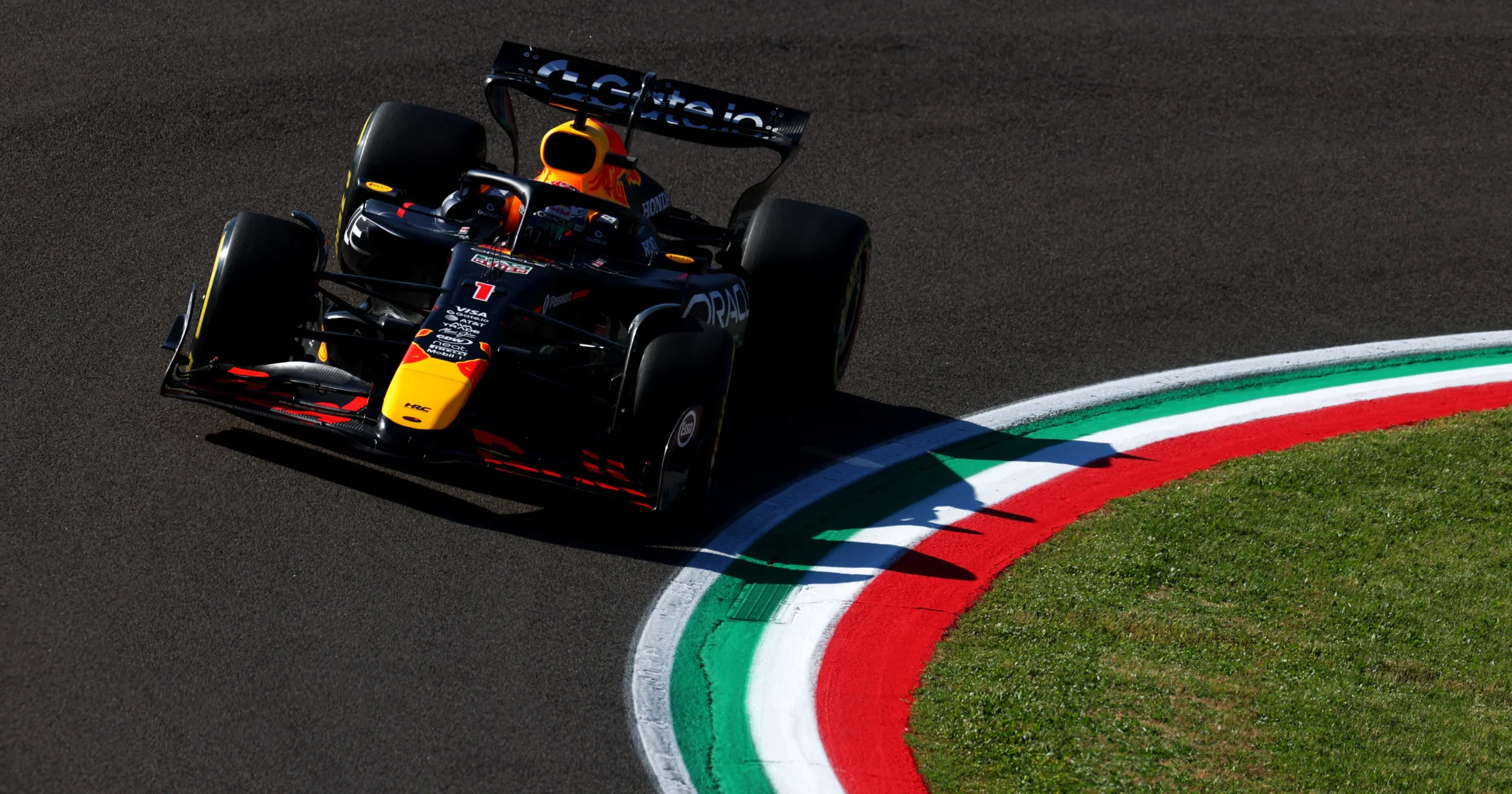 Imola surpreende e desponta como favorita para fechar temporada da F1